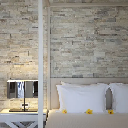 Hotell Port Royal & *
